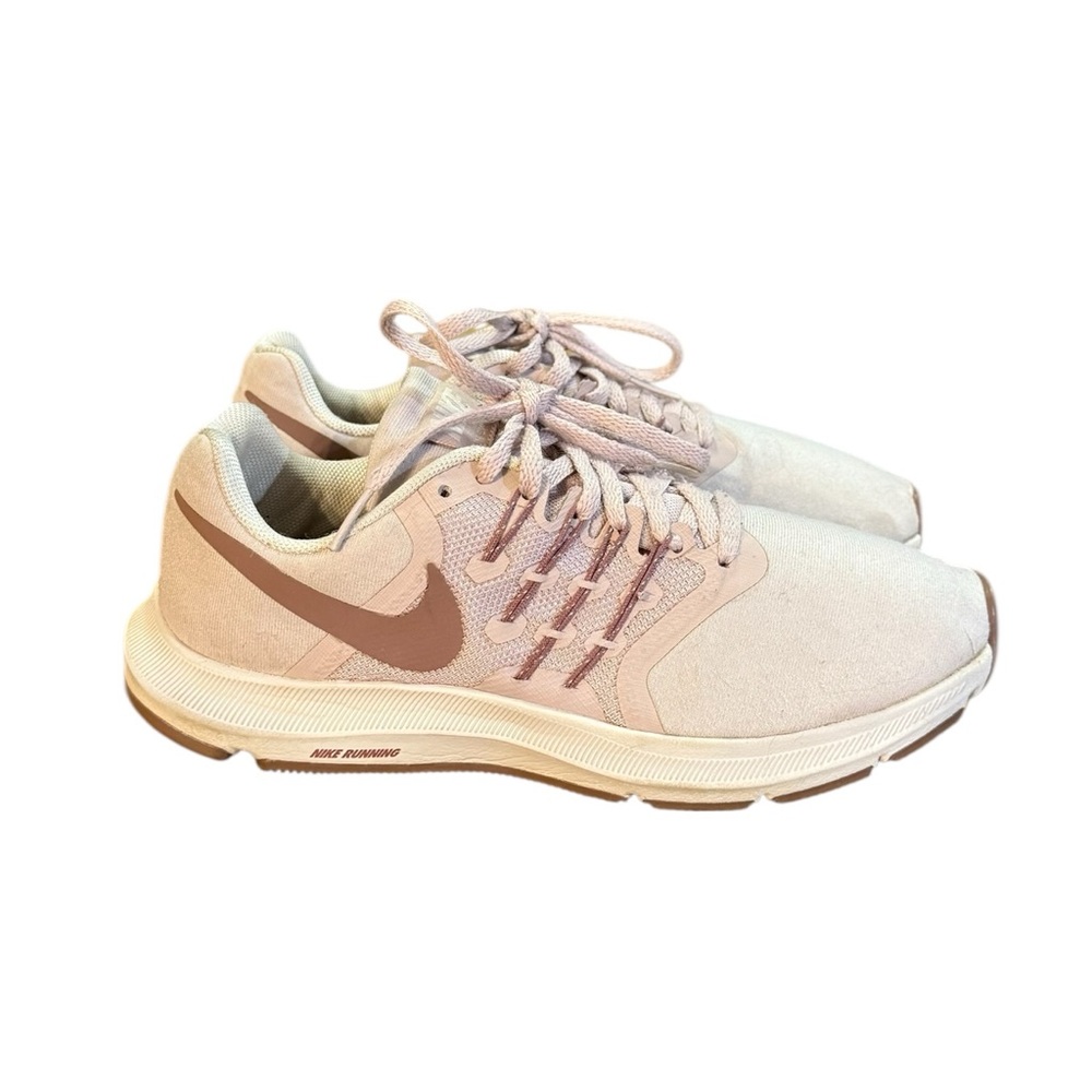 Nike Run Swift Pink running shoes Women’s Size 7.5
